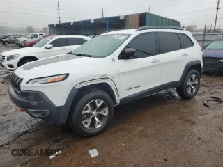 2017 Jeep Cherokee Trailhawk z VIN 1C4PJMBS1HW622388, wystawiony jako Copart lot #54990075 z przebiegiem 101 437 mil mil oraz Szkoda całkowita • Salvage title. Historia ofert i sprzedaży dostępna na DreamBid. Obrazek 1.