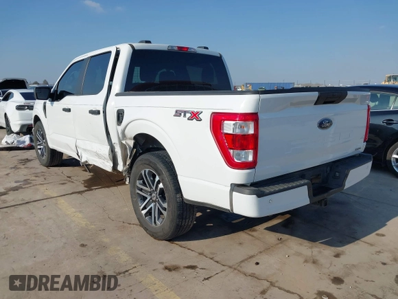 2023 Ford F-150 XL z VIN 1FTEW1CPXPKF87647, wystawiony jako IAAI lot #41486870 z przebiegiem 23 609 mil mil oraz . Historia ofert i sprzedaży dostępna na DreamBid. Obrazek 3.
