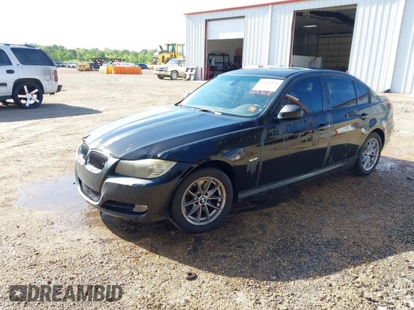 2010 BMW 3 Series 328i with VIN WBAPH7G5XANM49236, listed as a IAAI auction lot 42015618 with 254,108 mi miles and . Bid and sale history available at carsss.com. Image 2.