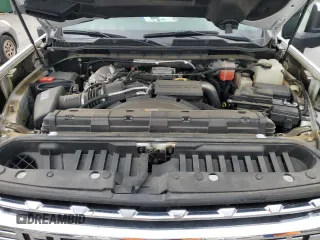 2021 Chevrolet Silverado 3500HD LTZ z VIN 1GC4YUEY2MF282936, wystawiony jako Copart lot #54676595 z przebiegiem 31 404 mil mil oraz Szkody całkowita. Historia ofert i sprzedaży dostępna na DreamBid. Obrazek 11.