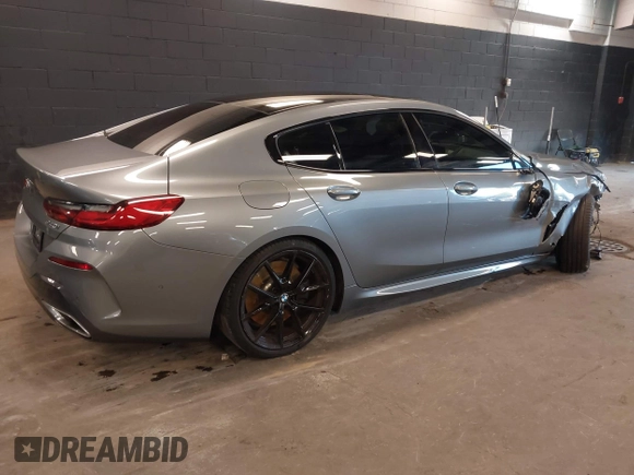 2024 BMW 8 Series 840i z VIN WBAGV4C07RCP08452, wystawiony jako IAAI lot #42195950 z przebiegiem 11 860 mil mil oraz . Historia ofert i sprzedaży dostępna na DreamBid. Obrazek 4.