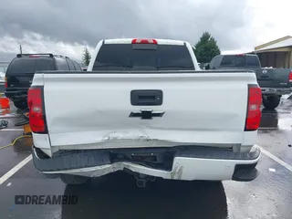 2018 Chevrolet Silverado 1500 LT with VIN 3GCUKREC5JG595959, listed as a IAAI auction lot 41608507 with 117,824 mi miles. Bid and sale history available at carsss.com. Image 16.