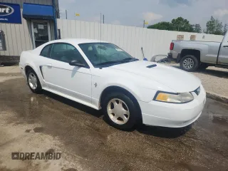 2000 Ford Mustang with VIN 1FAFP404XYF130074, listed as a Copart auction lot 60874945 with 233,035 mi miles and Non repairable. Bid and sale history available at DreamBid. Image 4.