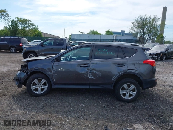 2014 Toyota RAV4 XLE with VIN 2T3RFREV0EW195521, listed as a IAAI auction lot 42248390 with 96,126 mi miles and . Bid and sale history available at DreamBid. Image 15.