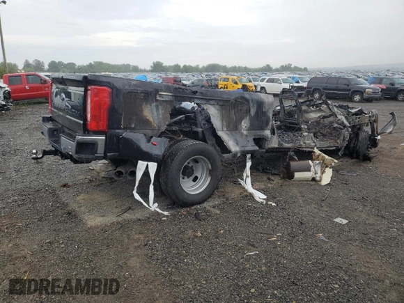 2024 Ford F-350 XL z VIN 1FT8W3DM2REC26928, wystawiony jako Copart lot #72229934 z przebiegiem Nie podano mil oraz Szkoda całkowita • Salvage title. Historia ofert i sprzedaży dostępna na DreamBid. Obrazek 3.
