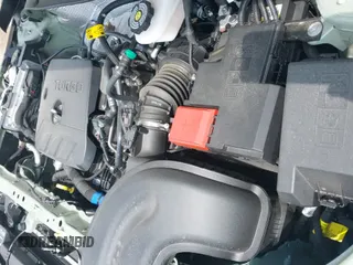 2025 Chevrolet TrailBlazer LT with VIN KL79MPSL0SB113902, listed as a IAAI auction lot 42280059 with 10,271 mi miles and . Bid and sale history available at DreamBid. Image 19.