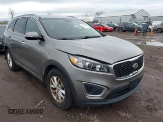 2016 Kia Sorento LX with VIN 5XYPG4A56GG127271, listed as a IAAI auction lot 41950957 with 123,879 mi miles. Bid and sale history available at carsss.com. Image 1.