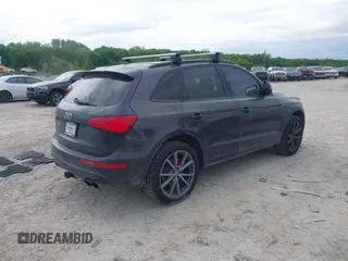2017 Audi SQ5 Prestige z VIN WA1VCAFPXHA054672, wystawiony jako IAAI lot #42239501 z przebiegiem 119 781 mil mil oraz . Historia ofert i sprzedaży dostępna na DreamBid. Obrazek 4.