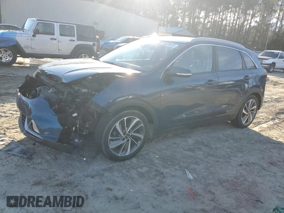 2018 Kia Niro Touring with VIN KNDCE3LC8J5164820, listed as a Copart auction lot 46620555 with 140,511 mi miles and Salvage Title. Bid and sale history available at carsss.com. Image 1.