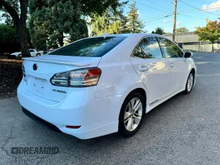 2010 Lexus HS 250h z VIN JTHBB1BA0A2007484, wystawiony jako Copart lot #59062425 z przebiegiem 141 668 mil mil oraz Tytuł czysty. Historia ofert i sprzedaży dostępna na DreamBid. Obrazek 4.