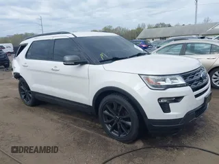 2018 Ford Explorer XLT with VIN 1FM5K8D81JGA17361, listed as a IAAI auction lot 41845265 with 105,891 mi miles and . Bid and sale history available at carsss.com. Image 1.