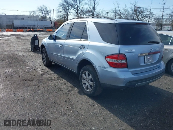 2006 Mercedes-Benz M 350 with VIN 4JGBB86E56A052016, listed as a IAAI auction lot 41870998 with 223,096 mi miles and . Bid and sale history available at DreamBid. Image 3.