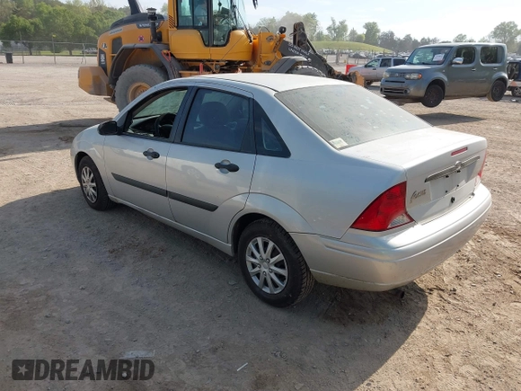 2003 Ford Focus LX with VIN 1FAFP33P83W239710, listed as a IAAI auction lot 42035643 with 178,016 mi miles and . Bid and sale history available at carsss.com. Image 3.