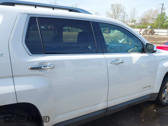 2011 GMC Terrain SLT-2 z VIN 2CTALWEC1B6461112, wystawiony jako IAAI lot #42091529 z przebiegiem 142 224 mil mil oraz . Historia ofert i sprzedaży dostępna na DreamBid. Obrazek 13.