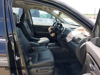 2019 Honda Pilot Touring 7-Passenger with VIN 5FNYF6H67KB031988, listed as a IAAI auction lot 42519588 with 41,368 mi miles and . Bid and sale history available at DreamBid. Image 5.
