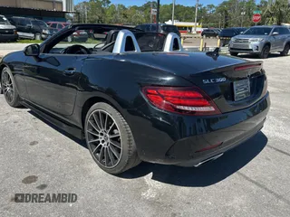 2019 Mercedes-Benz SLC 300 z VIN WDDPK3JA3KF157013, wystawiony jako Copart lot #49665085 z przebiegiem 37 588 mil mil oraz Szkoda całkowita • Salvage title. Historia ofert i sprzedaży dostępna na DreamBid. Obrazek 3.