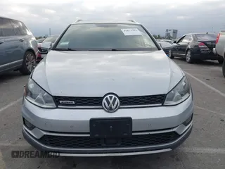 2017 Volkswagen Golf S z VIN 3VWH17AU6HM513429, wystawiony jako IAAI lot #41871392 z przebiegiem 63 787 mil mil oraz . Historia ofert i sprzedaży dostępna na DreamBid. Obrazek 12.