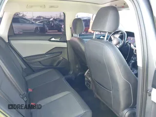2022 Volkswagen Taos SE z VIN 3VVTX7B2XNM073480, wystawiony jako IAAI lot #41593882 z przebiegiem 93 363 mil mil oraz . Historia ofert i sprzedaży dostępna na DreamBid. Obrazek 8.