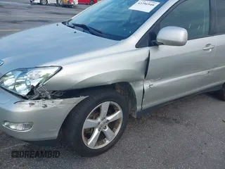 2005 Lexus RX 330 z VIN 2T2HA31U55C048217, wystawiony jako IAAI lot #42296940 z przebiegiem 90 213 mil mil oraz . Historia ofert i sprzedaży dostępna na DreamBid. Obrazek 6.