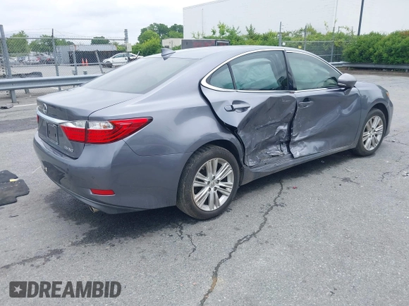 2015 Lexus ES 330 z VIN JTHBK1GG6F2153506, wystawiony jako IAAI lot #42357576 z przebiegiem 142 795 mil mil oraz . Historia ofert i sprzedaży dostępna na DreamBid. Obrazek 4.