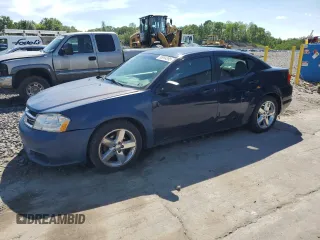 2014 Dodge Avenger SE z VIN 1C3CDZAB2EN117132, wystawiony jako Copart lot #58954395 z przebiegiem 152 028 mil mil oraz Tytuł czysty. Historia ofert i sprzedaży dostępna na DreamBid. Obrazek 1.