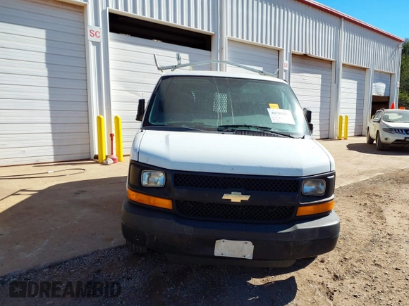 2014 Chevrolet Express Cargo z VIN 1GCWGFCA3E1143040, wystawiony jako IAAI lot #40703687 z przebiegiem 315 472 mil mil oraz . Historia ofert i sprzedaży dostępna na DreamBid. Obrazek 12.