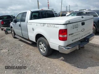 2004 Ford F-150 XL z VIN 1FTPX12594NC24272, wystawiony jako IAAI lot #42630837 z przebiegiem 191 936 mil mil oraz . Historia ofert i sprzedaży dostępna na DreamBid. Obrazek 3.