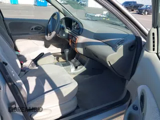 2000 Mercury Mystique z VIN 3MEFM6531YM604135, wystawiony jako IAAI lot #42148329 z przebiegiem 179 798 mil mil oraz . Historia ofert i sprzedaży dostępna na DreamBid. Obrazek 5.
