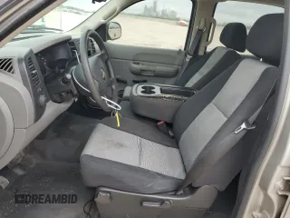 2007 Chevrolet Silverado 1500 Work Truck with VIN 2GCEC13C371519647, listed as a Copart auction lot 84474094 with 95,258 mi miles and Salvage Title. Bid and sale history available at DreamBid. Image 7.