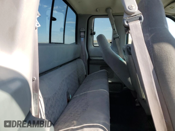 1999 Ford F-250 XL with VIN 1FTNX21L0XED19451, listed as a Copart auction lot 65787795 with 140,812 mi miles and Clean title. Bid and sale history available at DreamBid. Image 10.