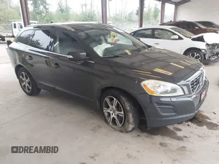 2013 Volvo XC60 T6 с VIN YV4902DZ3D2411993, выставлен на аукционе IAAI как лот 42415587 с пробегом 95 303 миль миль и . История ставок и продаж доступна на DreamBid. Изображение 1.