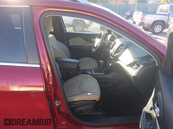 2016 Jeep Cherokee Latitude with VIN 1C4PJMCB2GW153972, listed as a IAAI auction lot 40579489 with 130,176 mi miles. Bid and sale history available at carsss.com. Image 5.