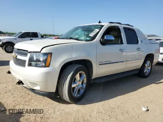 2013 Chevrolet Avalanche LTZ with VIN 3GNMCGE02DG208187, listed as a Copart auction lot 52190205 with 117,186 mi miles and Clean title. Bid and sale history available at DreamBid. Image 1.