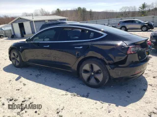 2019 Tesla Model 3 Mid Range z VIN 5YJ3E1EA6KF306887, wystawiony jako Copart lot #52401625 z przebiegiem 105 948 mil mil oraz Szkody całkowita. Historia ofert i sprzedaży dostępna na DreamBid. Obrazek 2.