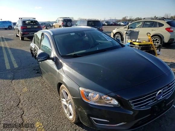 2015 Volvo V60 T5 Premier with VIN YV1612SK4F1221129, listed as a Copart auction lot 84653804 with 70,267 mi miles and Salvage Title. Bid and sale history available at carsss.com. Image 12.