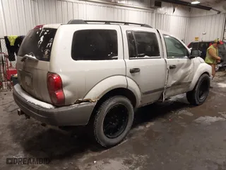 2005 Dodge Durango SXT with VIN 1D4HB38NX5F624748, listed as a IAAI auction lot 41596905 with 204,466 mi miles. Bid and sale history available at carsss.com. Image 4.