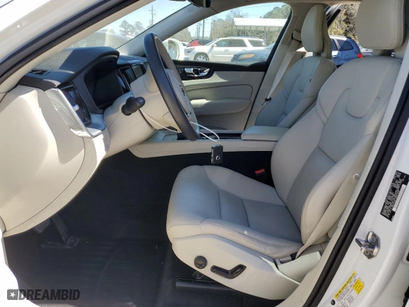 2018 Volvo XC60 Momentum with VIN YV4A22RK9J1012784, listed as a Copart auction lot 46571375 with 70,441 mi miles and Salvage Title. Bid and sale history available at carsss.com. Image 7.