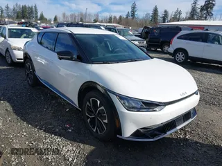 2022 Kia EV6 Wind with VIN KNDC3DLC5N5034110, listed as a IAAI auction lot 41667440 with 25,780 mi miles. Bid and sale history available at carsss.com. Image 1.