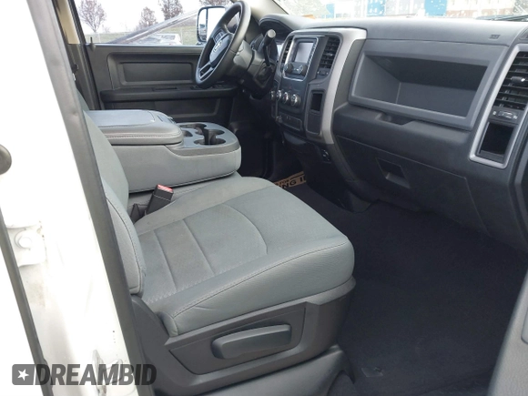 2014 Ram 1500 Express with VIN 1C6RR7FT2ES439193, listed as a IAAI auction lot 41028014 with 92,013 mi miles. Bid and sale history available at carsss.com. Image 5.