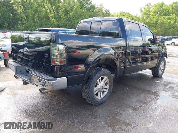 2006 Ford F-150 XLT z VIN 1FTPW14556KB25310, wystawiony jako IAAI lot #42345739 z przebiegiem 204 452 mil mil oraz . Historia ofert i sprzedaży dostępna na DreamBid. Obrazek 4.