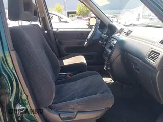 2000 Honda CR-V LX z VIN JHLRD2849YC011915, wystawiony jako IAAI lot #42040519 z przebiegiem 160 919 mil mil oraz . Historia ofert i sprzedaży dostępna na DreamBid. Obrazek 5.