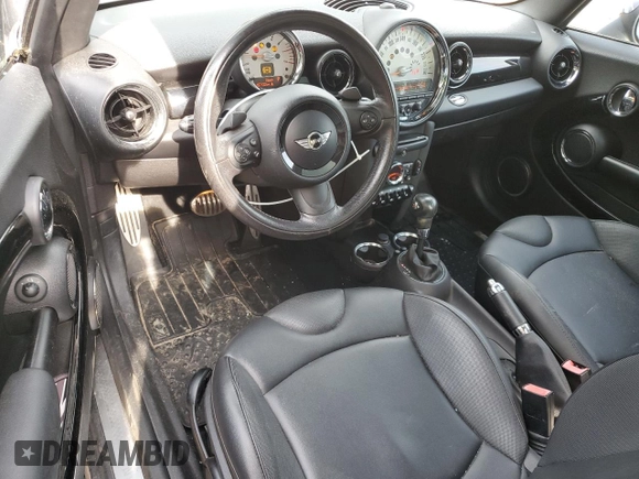 2012 MINI Hardtop S with VIN WMWSV3C57CTY17355, listed as a Copart auction lot 63561395 with 157,122 mi miles and Clean title. Bid and sale history available at DreamBid. Image 8.