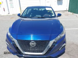 2019 Nissan Altima 2.5 S with VIN 1N4BL4BV4KC107074, listed as a IAAI auction lot 41972584 with 112,607 mi miles. Bid and sale history available at carsss.com. Image 6.