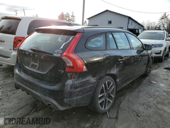 2018 Volvo V60 Dynamic with VIN YV140MEL1J2398668, listed as a Copart auction lot 39866883 with 69,534 mi miles. Bid and sale history available at carsss.com. Image 3.
