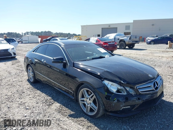 2011 Mercedes-Benz E-Class E 550 with VIN WDDKJ7CB7BF076428, listed as a IAAI auction lot 41785339 with 111,582 mi miles. Bid and sale history available at carsss.com. Image 6.