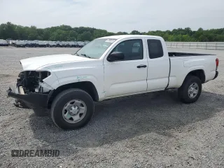 2019 Toyota Tacoma SR with VIN 5TFSX5EN7KX068425, listed as a Copart auction lot 57580835 with 125,491 mi miles and Salvage title. Bid and sale history available at DreamBid. Image 1.