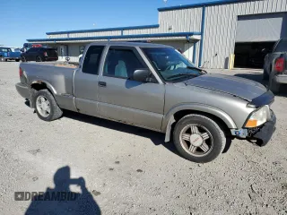 2000 GMC Sonoma SLS w/1SF Pkg with VIN 1GTCS1950Y8267762, listed as a Copart auction lot 47273445 with 117,180 mi miles and Salvage Title. Bid and sale history available at carsss.com. Image 4.