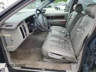 1995 Cadillac Fleetwood z VIN 1G6DW52P0SR714333, wystawiony jako Copart lot #55452654 z przebiegiem 112 198 mil mil oraz Szkody całkowita. Historia ofert i sprzedaży dostępna na DreamBid. Obrazek 7.