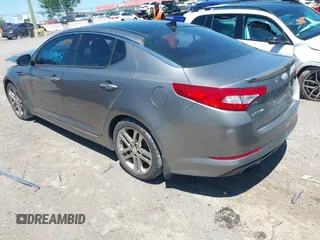 2013 Kia Optima SX с VIN 5XXGR4A69DG240506, выставлен на аукционе IAAI как лот 42299904 с пробегом 235 357 миль миль и . История ставок и продаж доступна на DreamBid. Изображение 3.