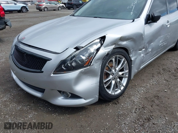 2013 Infiniti G37 Sedan Journey with VIN JN1CV6AP5DM716598, listed as a IAAI auction lot 42012622 with 101,431 mi miles. Bid and sale history available at carsss.com. Image 6.